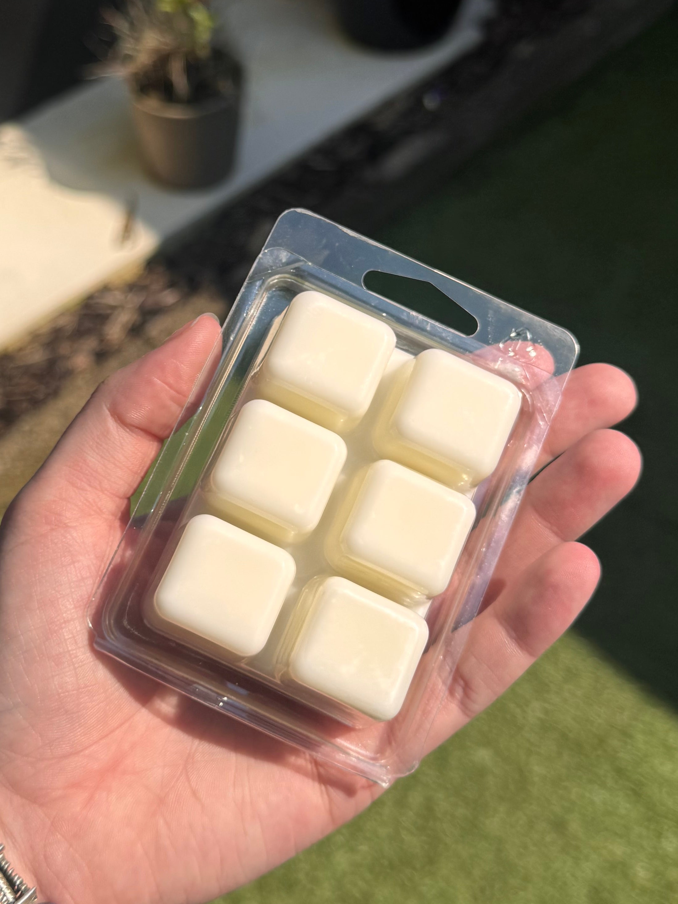 Black Velvet | 60g Wax Melts Cube